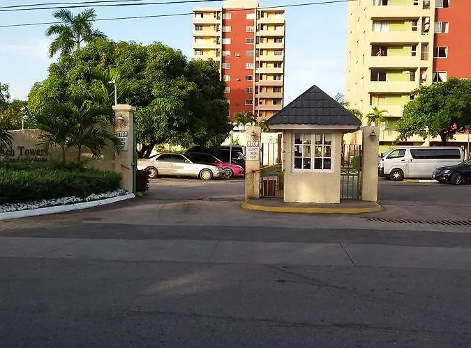 Mcfarlane's Place Apartment
